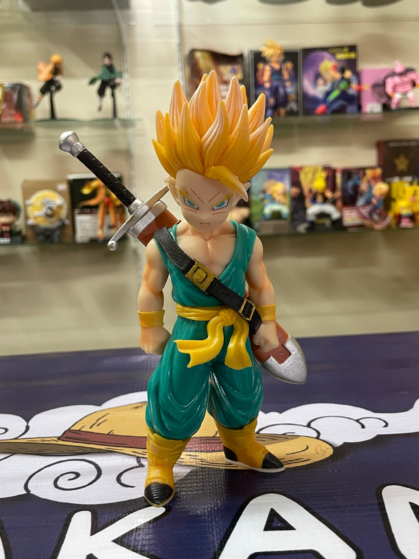 Figura Dragon Ball Trunks Niño Espada