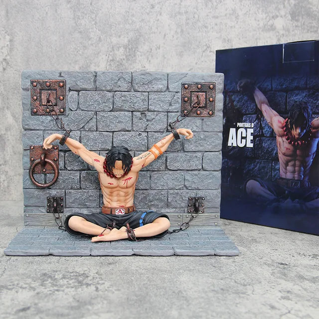 Figura One Piece Ace Encadenado